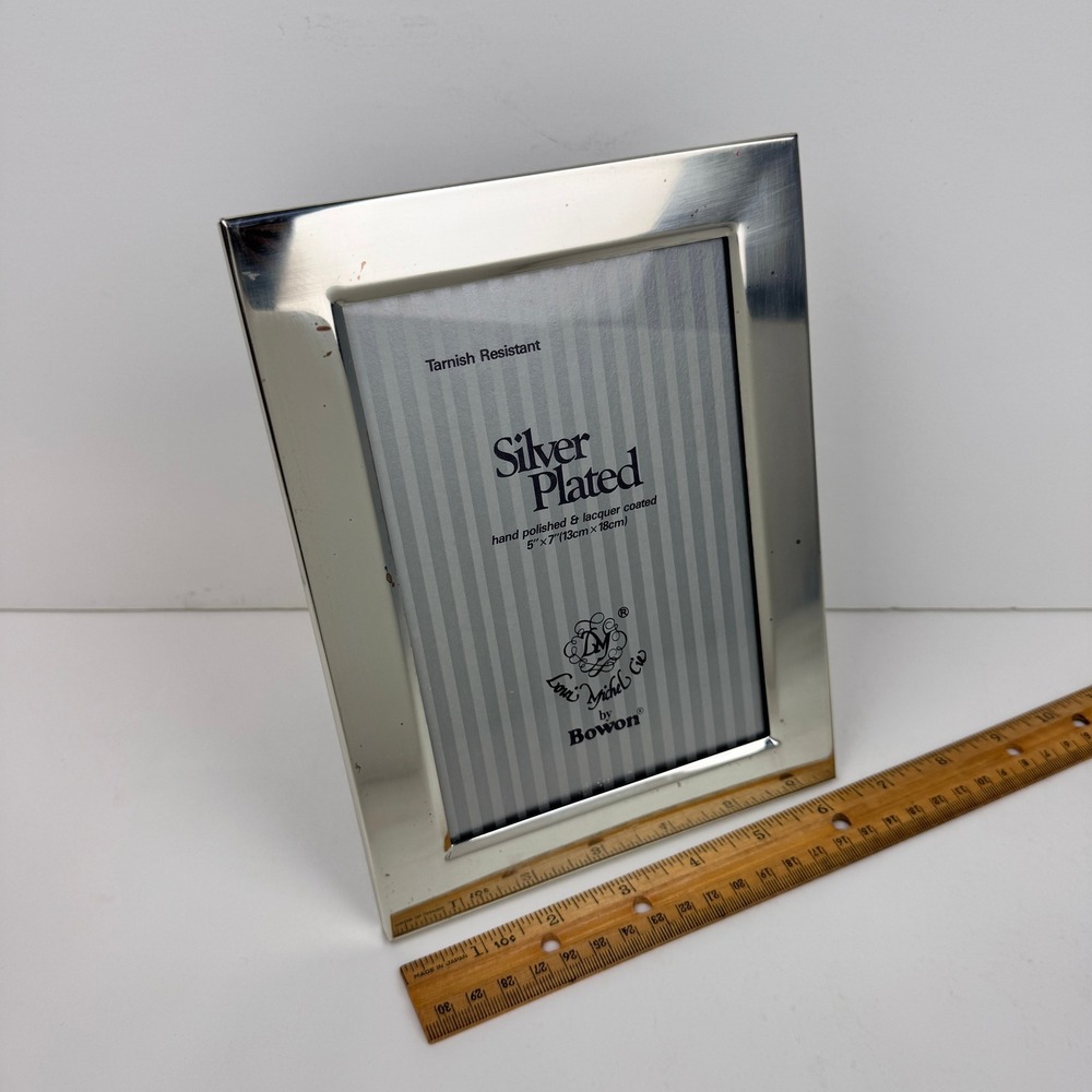 Vtg Loui Michel ep Silver Plated 5x7 inch Picture Frame Bowon Discolored READ